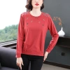 Long-sleeved embroidered T-shirt for women, spring and autumn, 2022 new style, stylish and loose base layer for middle-aged and elderly mothers details Picture